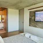 דירה Skyline Heaven - Fantastic View - Pool - Garage וילה נובה דה גאיה